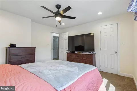 Bedroom - 3014 Grantley Ave, Baltimore, MD 21215 photo 2 of 6