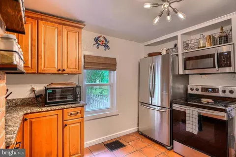 Kitchen - 603 Cedarcroft Rd, Baltimore, MD 21212 photo 3 of 4