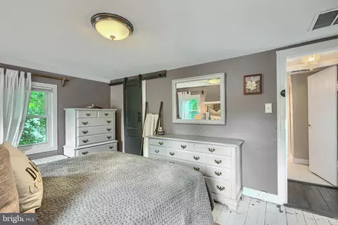 Bedroom - 603 Cedarcroft Rd, Baltimore, MD 21212 photo 3 of 7