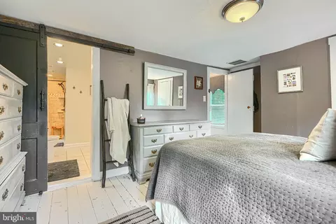 Bedroom - 603 Cedarcroft Rd, Baltimore, MD 21212 photo 5 of 7