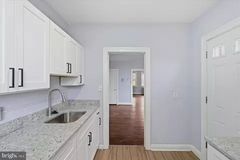 Entry Way - 2029 Griffis Ave, Baltimore, MD 21230 photo 2 of 3