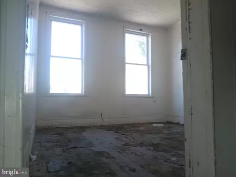 319 Furrow St, Baltimore, MD 21223 photo 7