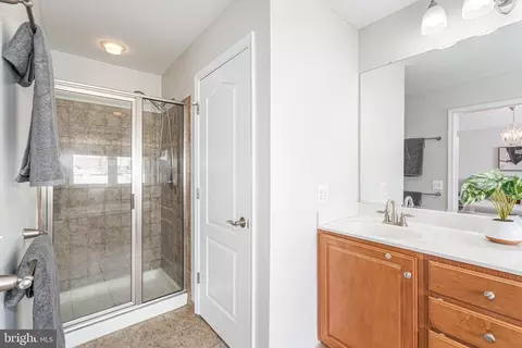 Bath - 1434 Steuart St, Baltimore, MD 21230 photo 7 of 7