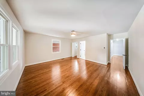 Living - 916 E Belvedere Ave, Baltimore, MD 21212 photo 5 of 6