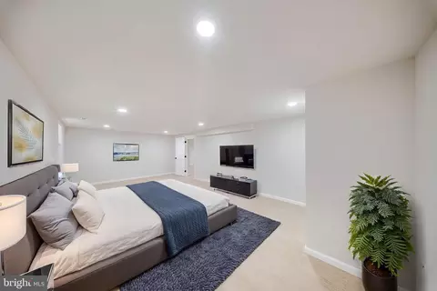 Bedroom - 916 E Belvedere Ave, Baltimore, MD 21212 photo 9 of 9