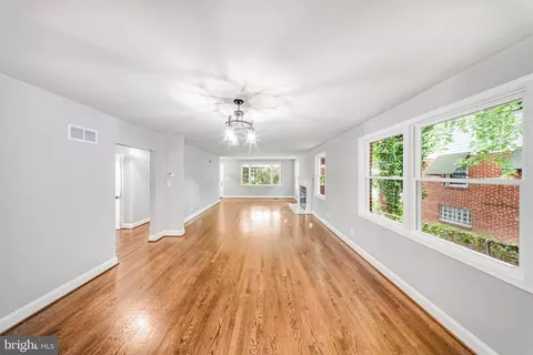 Living - 916 E Belvedere Ave, Baltimore, MD 21212 photo 1 of 6