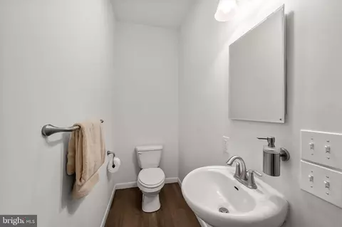 Entry Way - 432 E Oliver St, Baltimore, MD 21202 photo 5 of 7