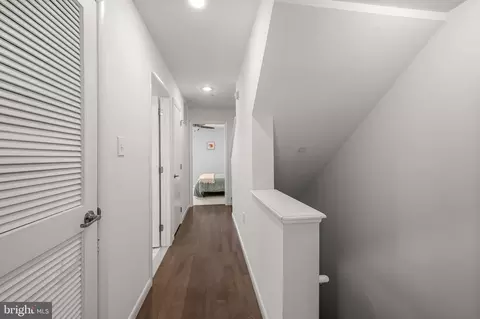 Entry Way - 432 E Oliver St, Baltimore, MD 21202 photo 6 of 7