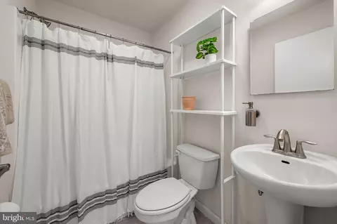 Bath - 432 E Oliver St, Baltimore, MD 21202 photo 2 of 2