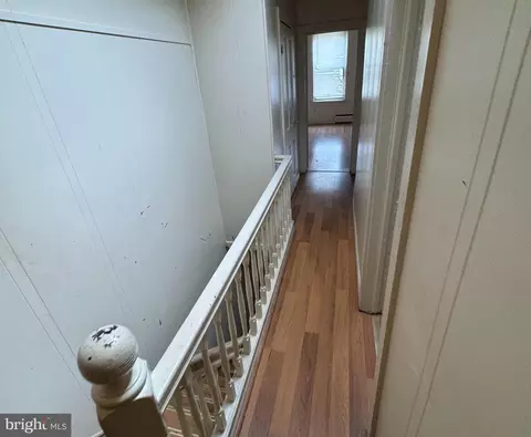 Entry Way - 2624 E Hoffman St, Baltimore, MD 21213 photo 4 of 4