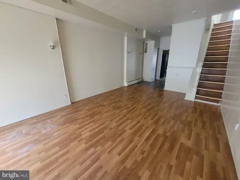 Living - 2624 E Hoffman St, Baltimore, MD 21213 photo 2 of 4