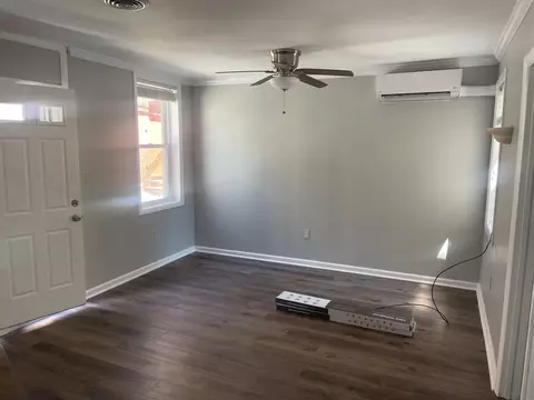 Living - 503 S Durham St, Baltimore, MD 21231 photo 2 of 3