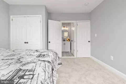 Bedroom - 1501 N Wolfe St, Baltimore, MD 21213 photo 4 of 5