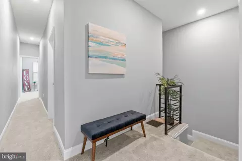 Entry Way - 1501 N Wolfe St, Baltimore, MD 21213 photo 11 of 13