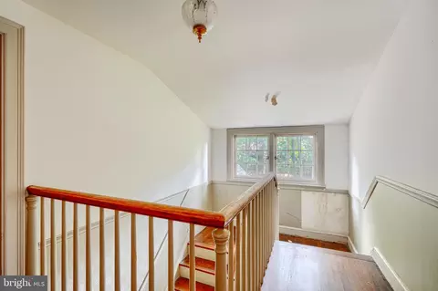 Entry Way - 15 W Cold Spring Ln, Baltimore, MD 21210 photo 3 of 3