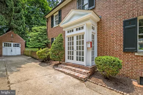 Exterior - 211 Chancery Rd, Baltimore, MD 21218 photo 5 of 18