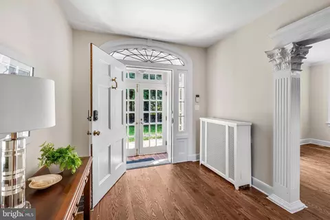 Entry Way - 211 Chancery Rd, Baltimore, MD 21218 photo 2 of 9