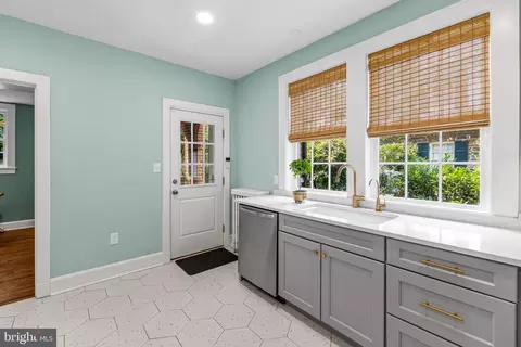 Kitchen - 211 Chancery Rd, Baltimore, MD 21218 photo 5 of 7
