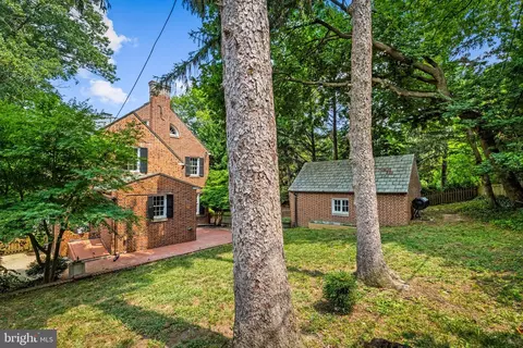 Exterior - 211 Chancery Rd, Baltimore, MD 21218 photo 16 of 18