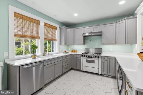 Kitchen - 211 Chancery Rd, Baltimore, MD 21218 photo 2 of 7