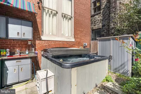 Exterior - 106 E Chase St, Baltimore, MD 21202 photo 3 of 13