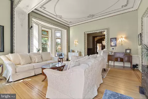 Living - 106 E Chase St, Baltimore, MD 21202 photo 4 of 7