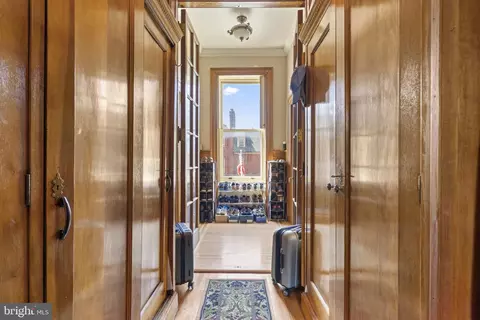 Entry Way - 106 E Chase St, Baltimore, MD 21202 photo 5 of 8