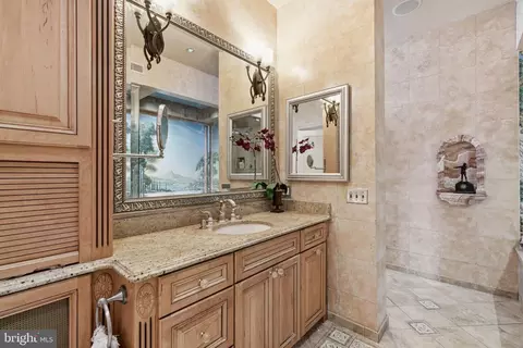Bath - 106 E Chase St, Baltimore, MD 21202 photo 6 of 9