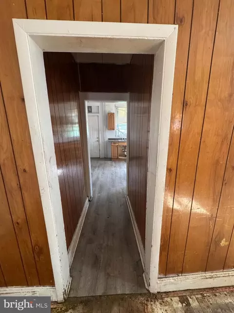 Entry Way - 729 E 41st St, Baltimore, MD 21218 photo 5 of 13