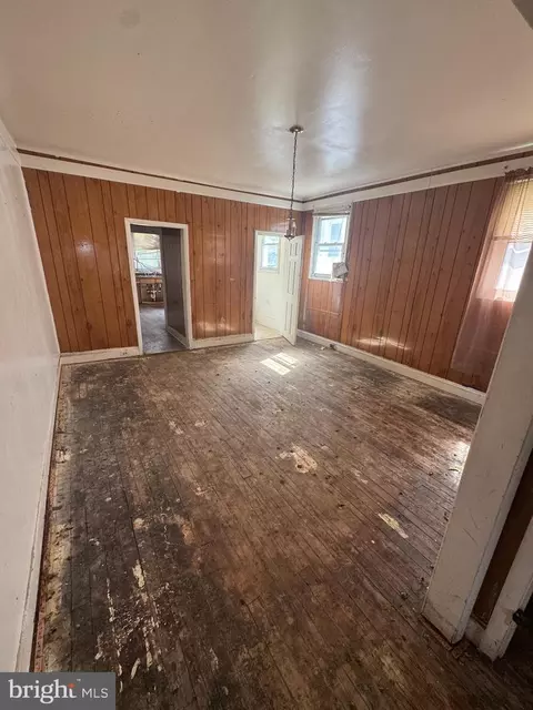 Entry Way - 729 E 41st St, Baltimore, MD 21218 photo 7 of 13