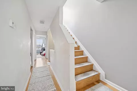 Entry Way - 4607 Dillon St, Baltimore, MD 21224 photo 4 of 6