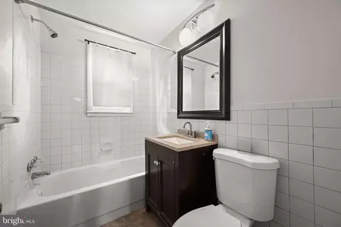 Bath - 5104 Sunset Rd, Baltimore, MD 21215 photo 1 of 1