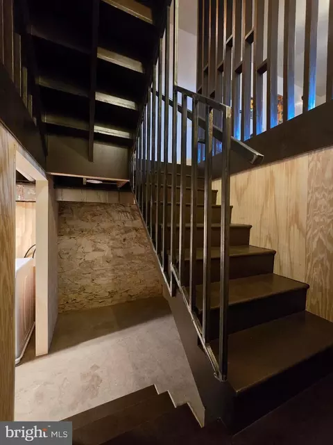Entry Way - 804 E North Ave, Baltimore, MD 21202 photo 12 of 16