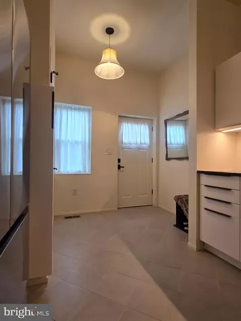 Entry Way - 804 E North Ave, Baltimore, MD 21202 photo 3 of 16