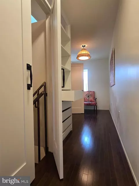 Entry Way - 804 E North Ave, Baltimore, MD 21202 photo 11 of 16