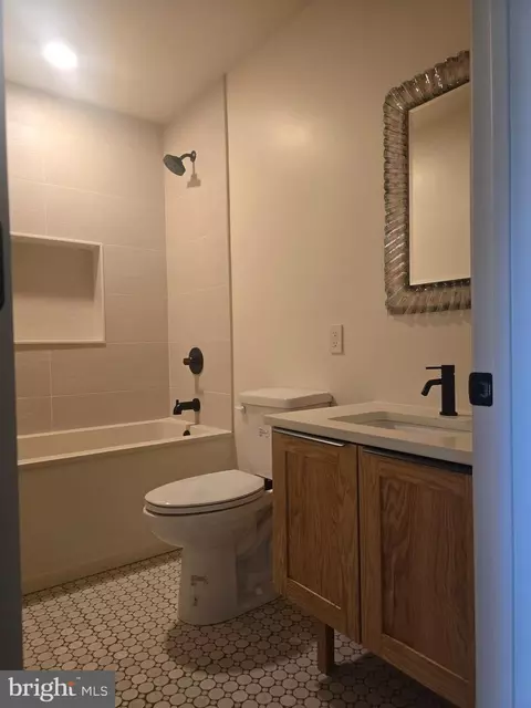 Bath - 804 E North Ave, Baltimore, MD 21202 photo 3 of 8