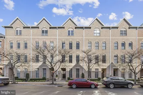 Exterior - 1256 Dockside Cir, Baltimore, MD 21224 photo 1 of 4