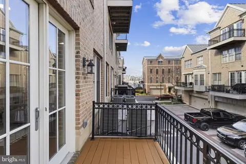 Exterior - 1256 Dockside Cir, Baltimore, MD 21224 photo 2 of 4