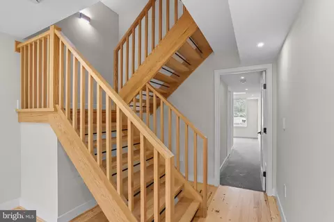 Entry Way - 1628 Mchenry St, Baltimore, MD 21223 photo 8 of 13