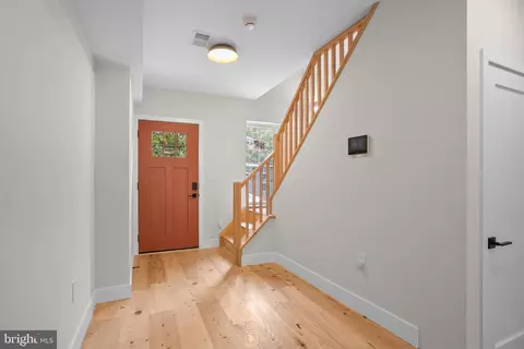 Entry Way - 1628 Mchenry St, Baltimore, MD 21223 photo 7 of 13
