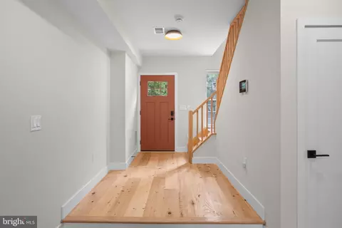 Entry Way - 1628 Mchenry St, Baltimore, MD 21223 photo 3 of 13