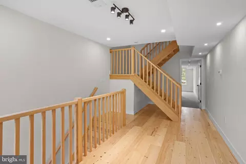 Entry Way - 1628 Mchenry St, Baltimore, MD 21223 photo 12 of 13