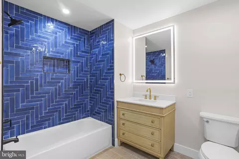 Bath - 1628 Mchenry St, Baltimore, MD 21223 photo 3 of 4