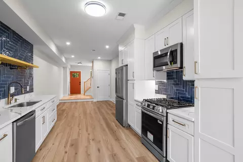 Entry Way - 1628 Mchenry St, Baltimore, MD 21223 photo 4 of 13