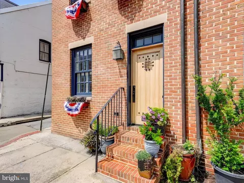 Exterior - 1722 Fleet St, Baltimore, MD 21231 photo 8 of 8