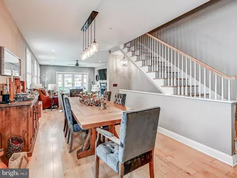Dining - 1722 Fleet St, Baltimore, MD 21231 photo 3 of 5