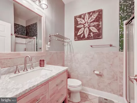 Bath - 1722 Fleet St, Baltimore, MD 21231 photo 4 of 5