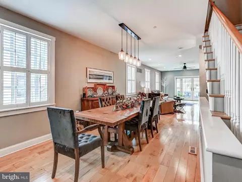 Dining - 1722 Fleet St, Baltimore, MD 21231 photo 2 of 5