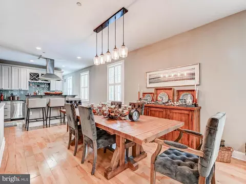Dining - 1722 Fleet St, Baltimore, MD 21231 photo 4 of 5