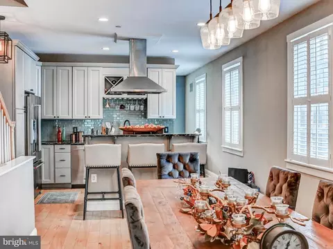 Dining - 1722 Fleet St, Baltimore, MD 21231 photo 1 of 5